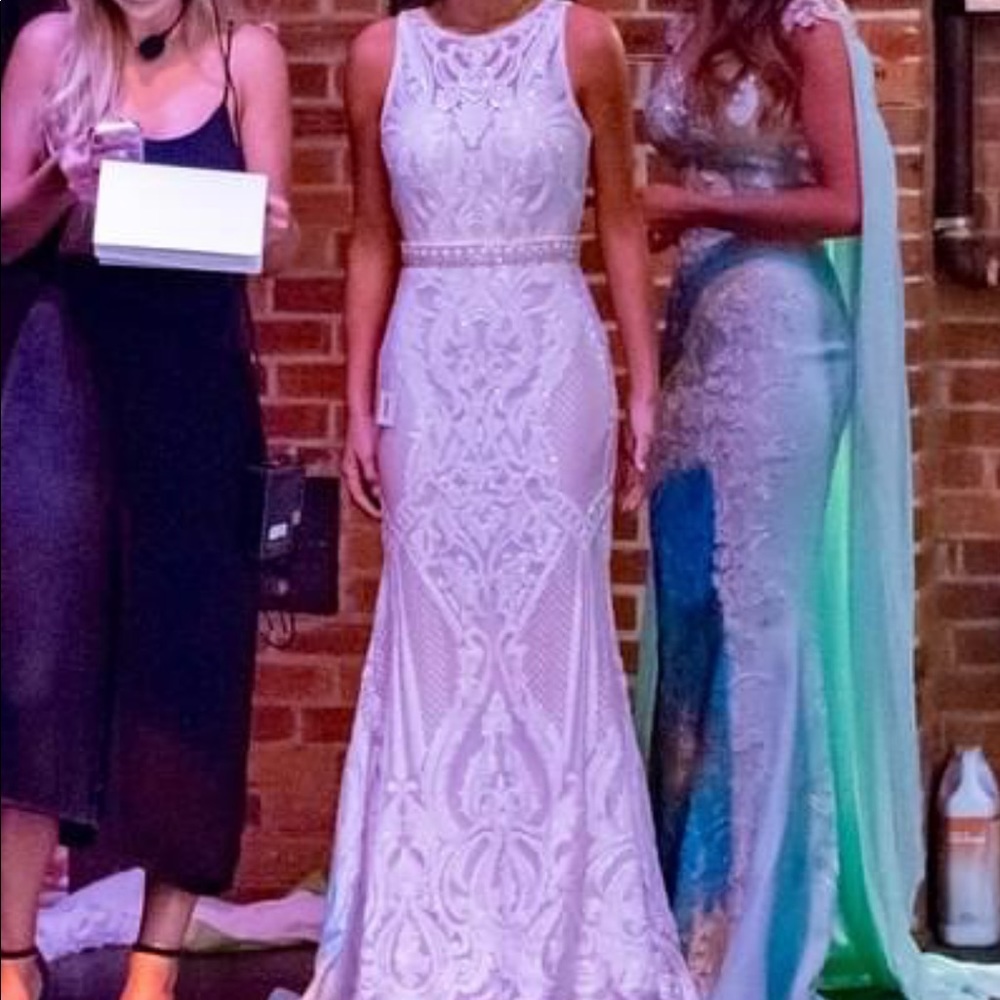 Prom / Pageant gown - Picture 11 of 11